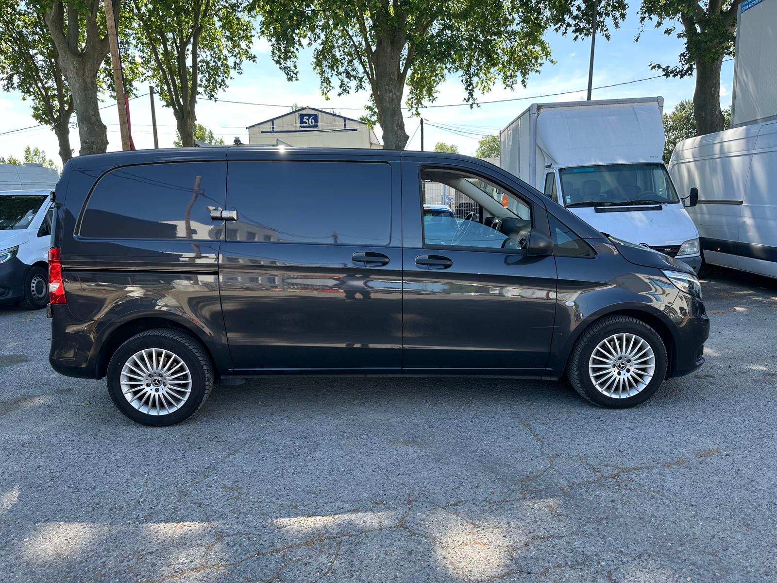 Mercedes Vito 119 CDI Select Compact 9G-TRONIC Diesel 190 ch 2022 – Image 2