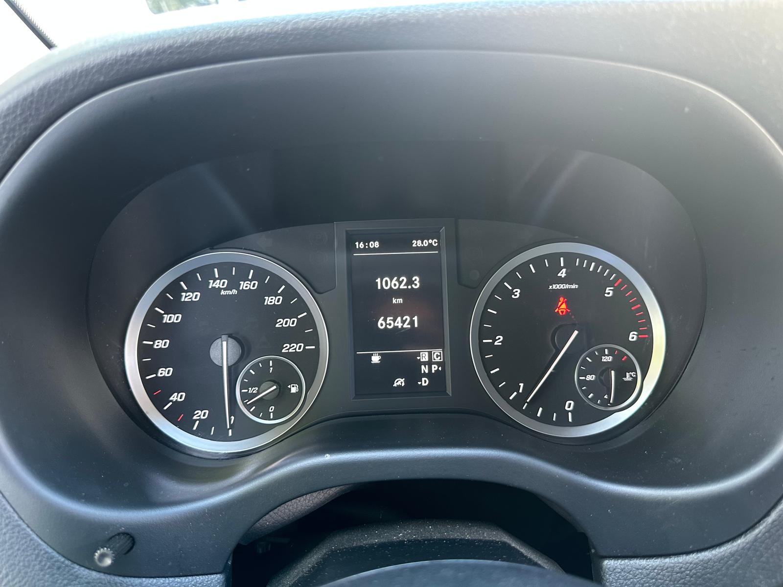 Mercedes Vito 119 CDI Select Compact 9G-TRONIC Diesel 190 ch 2022 – Image 9