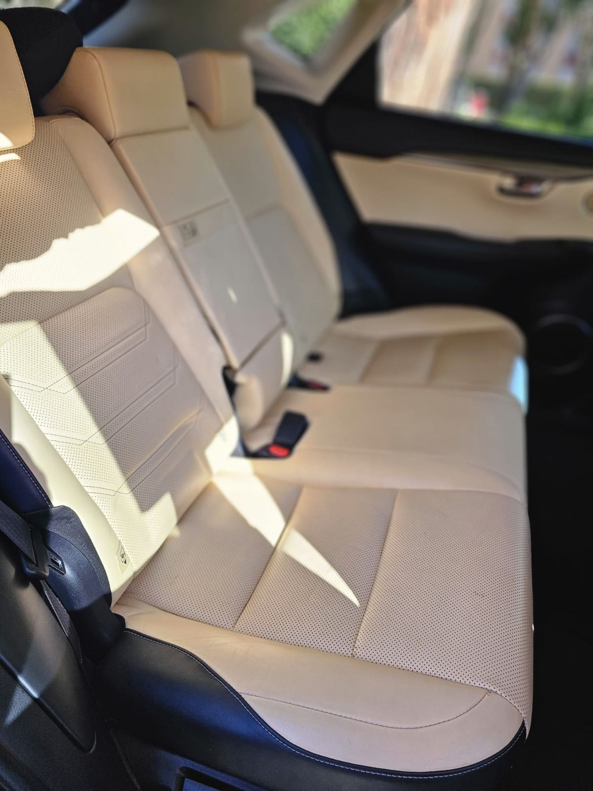 Lexus NX 300h E-FOUR Executive Line Hybride 197 ch Automatique 2018 - 64 400 km – Image 6